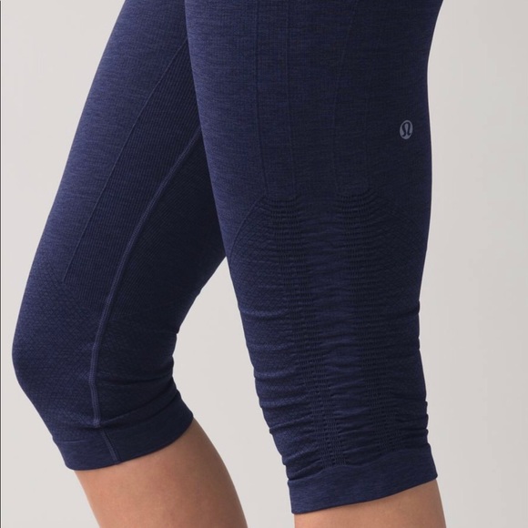 ✨Sold✨ Lululemon Leggings In The Flow Crop II - Picture 2 of 6